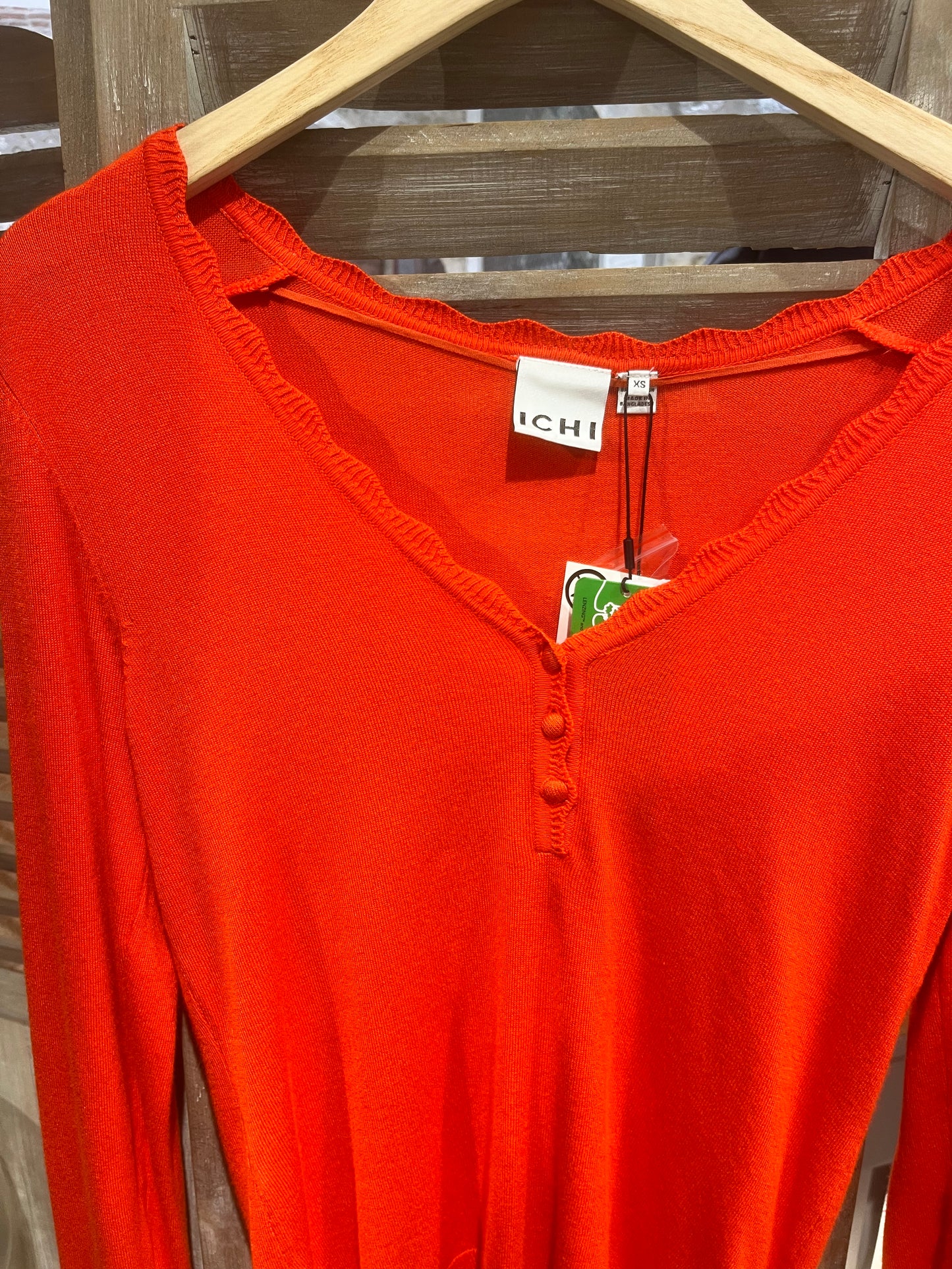 Pull V Ihdiane Orange