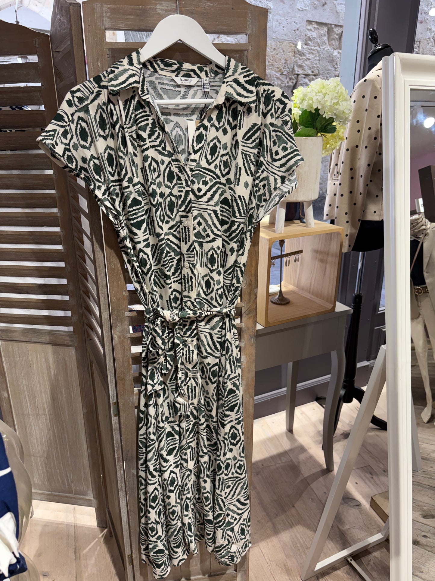 Robe 5 bymmjoella shirt