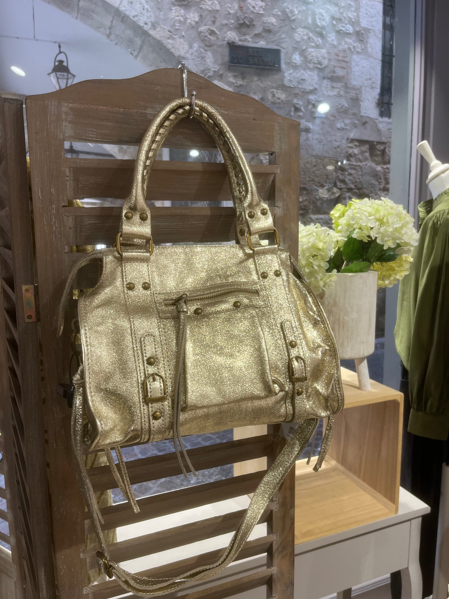 SAC CAPUCINE M doré