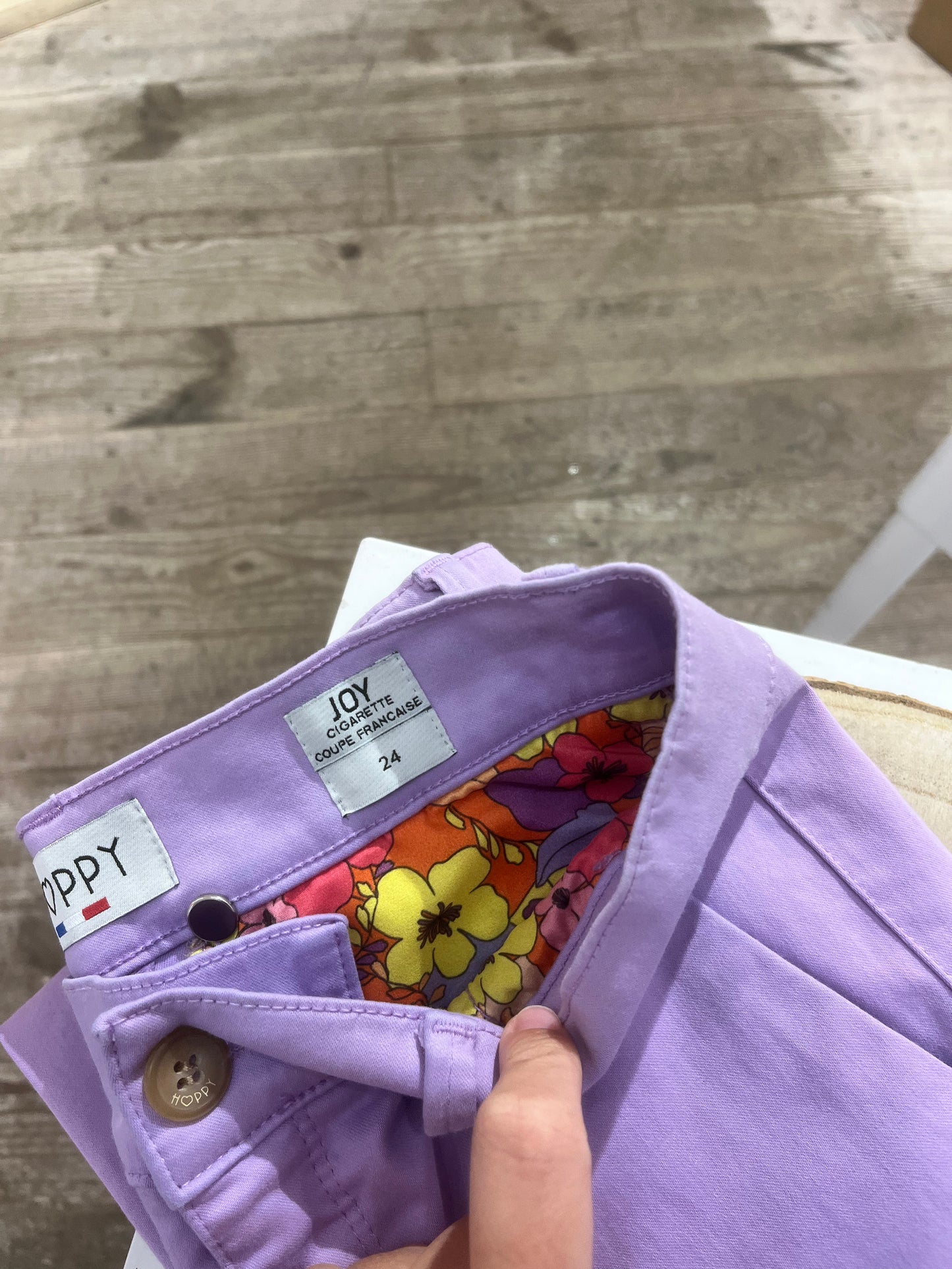 Chino Joy Iris