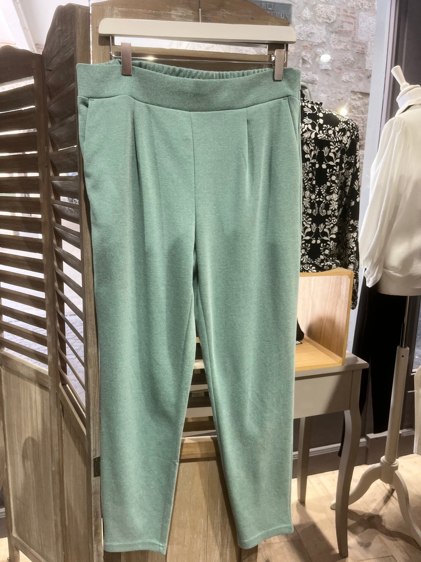 Pantalon ihkate pique beryl green