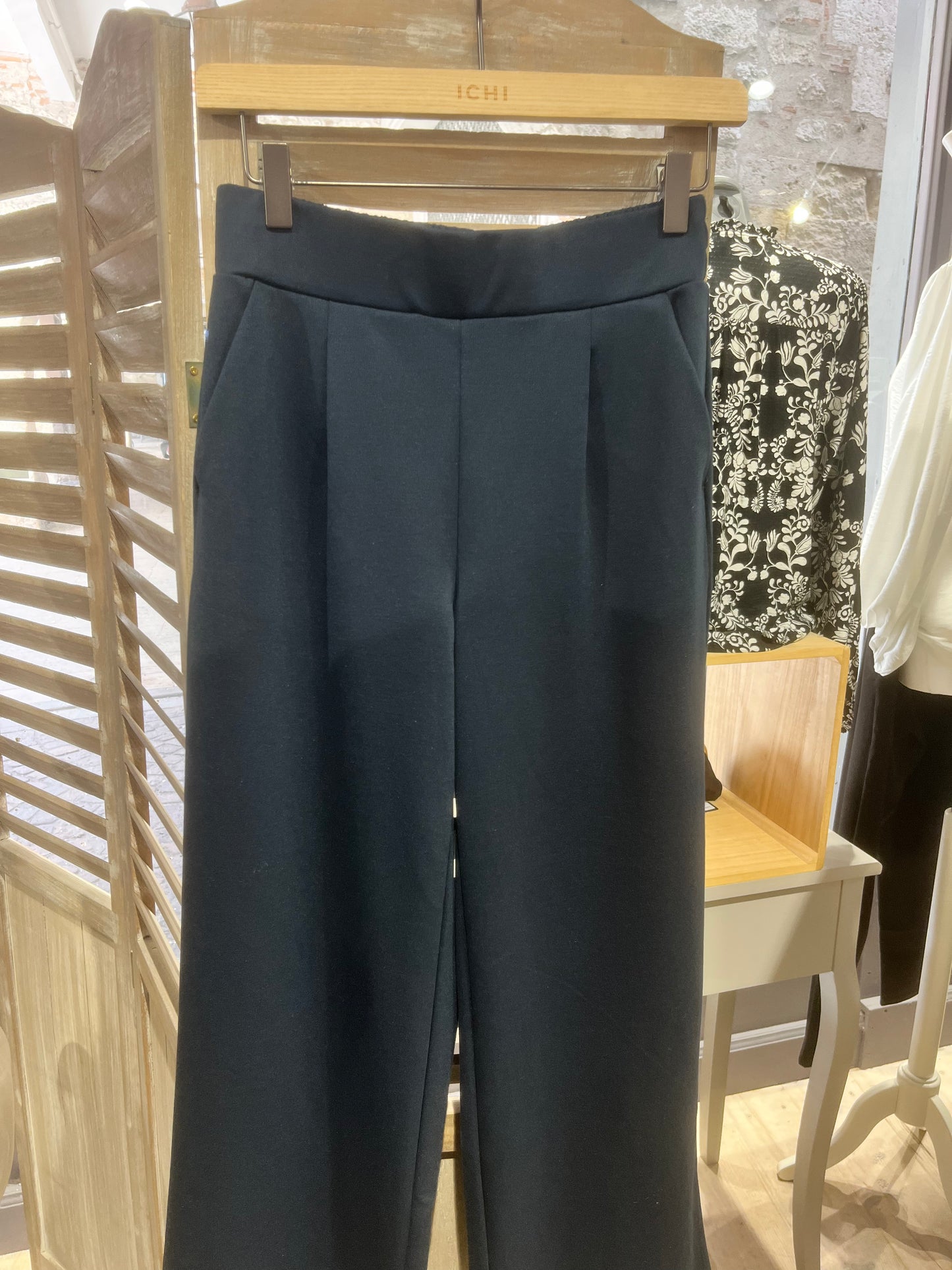 Byrizetta wide pants