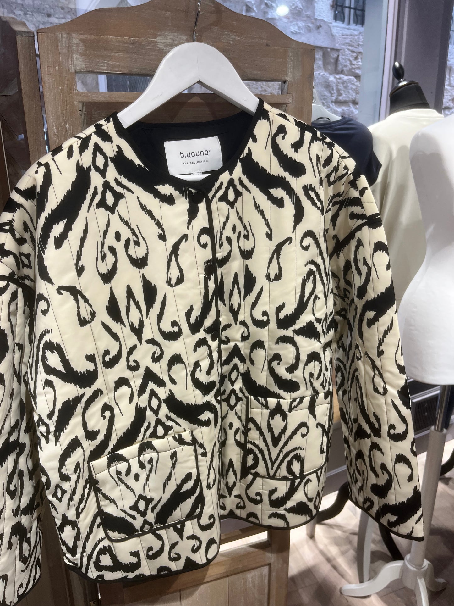 Veste bydelight