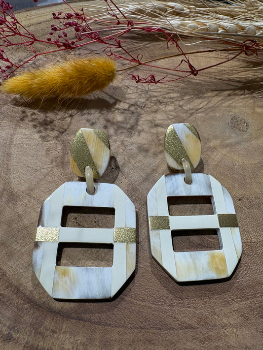 Boucle d'oreilles corne bicolore - Soyang