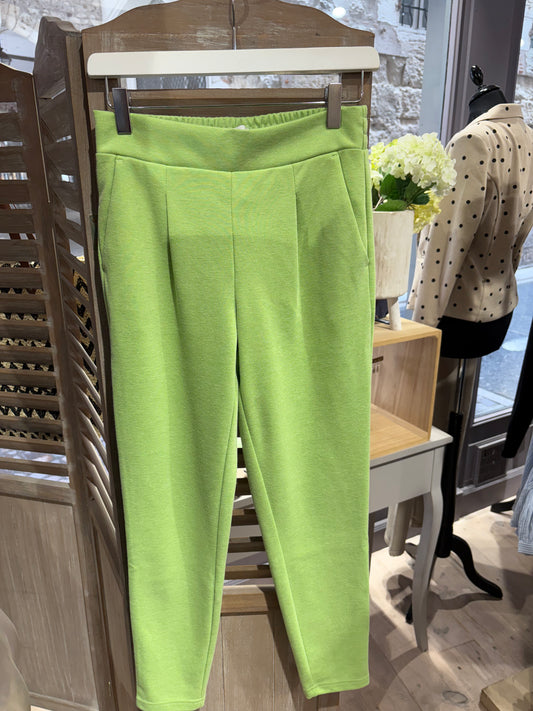 Pantalon ihkate pique parrot green