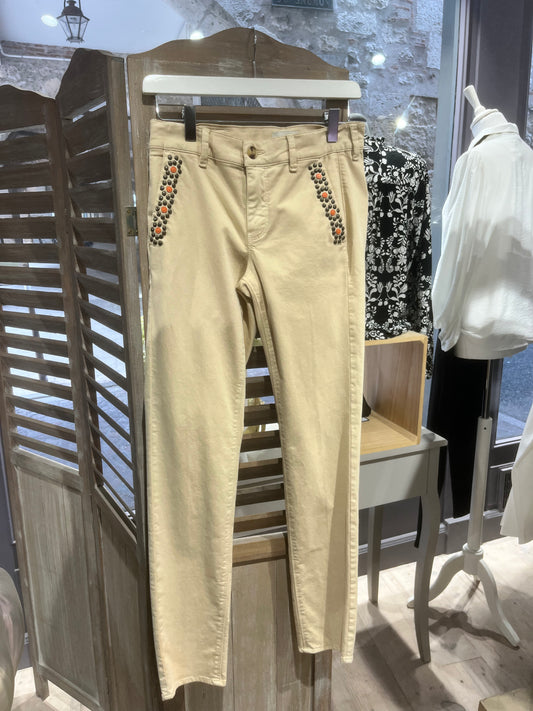 Chino Stud Sable